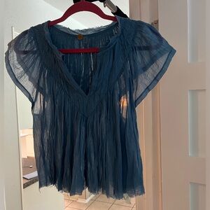 Free people one padma crinkle v-neck coastal blue size small